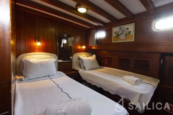 Gulet - Yacht Charter Sailica