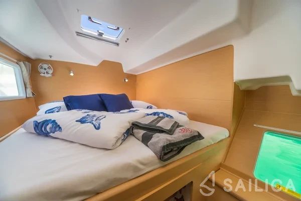 Lagoon 380 - Yacht Charter Sailica