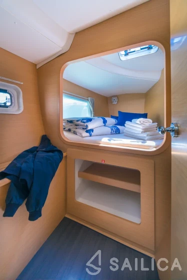 Lagoon 380 - Yacht Charter Sailica