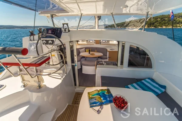 Lagoon 380 - Yacht Charter Sailica