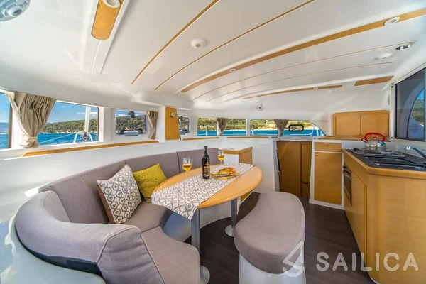 Lagoon 380 - Yacht Charter Sailica