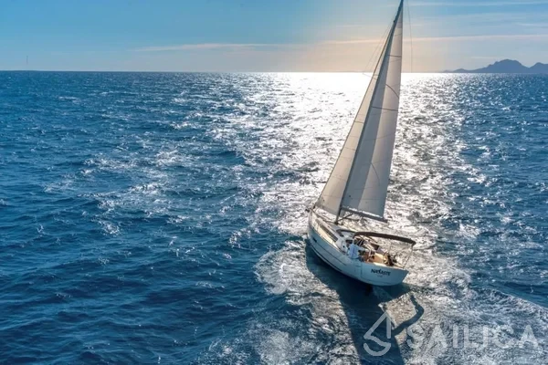 Dufour 360 GL - Yacht Charter Sailica