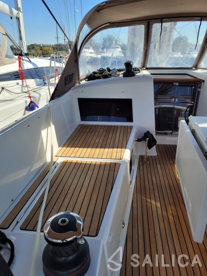 Sun Odyssey 490 - Yacht Charter Sailica