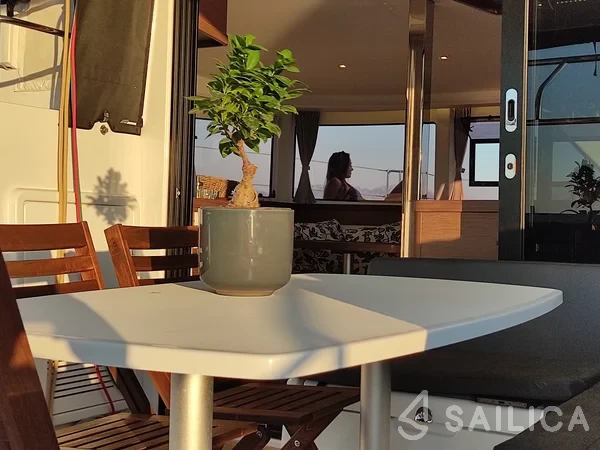 Lagoon 42 - Yacht Charter Sailica