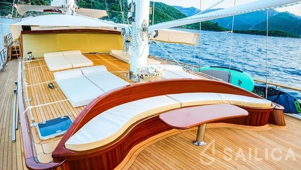Gulet - Yacht Charter Sailica