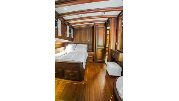 Gulet - Yacht Charter Sailica