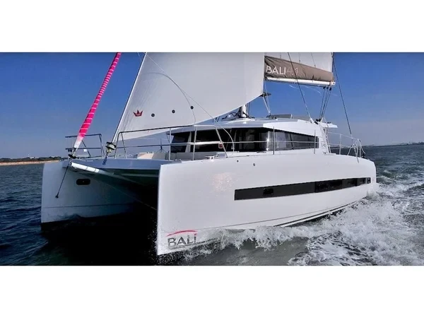 Bali 4.1 - Yacht Charter Sailica
