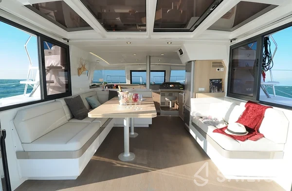 Bali 4.1 - Yacht Charter Sailica