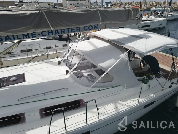 Hanse 415 - Yacht Charter Sailica