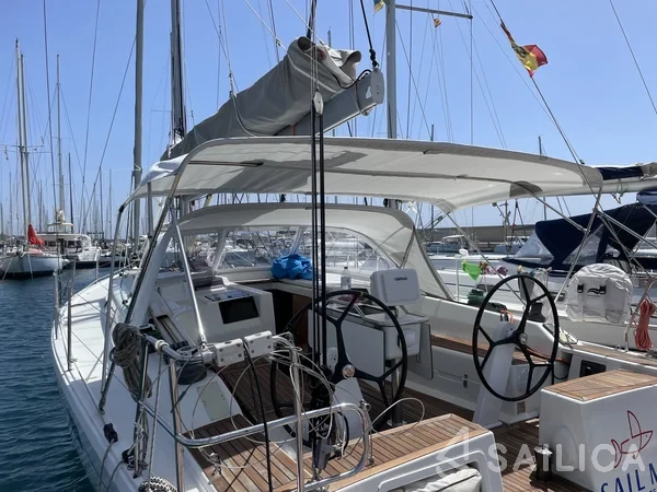 Hanse 415 - Yacht Charter Sailica