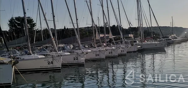 Salona 38 - Yacht Charter Sailica