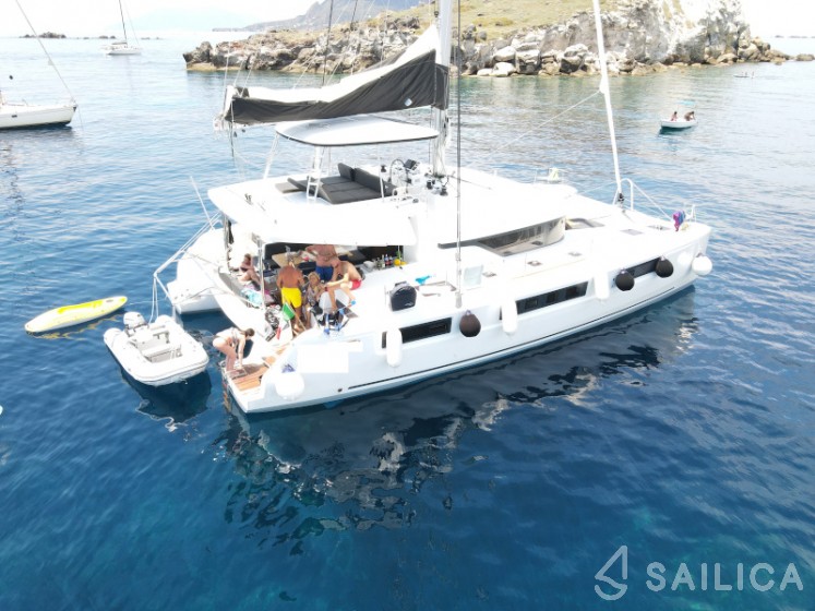 Lagoon 50 - Yacht Charter Sailica