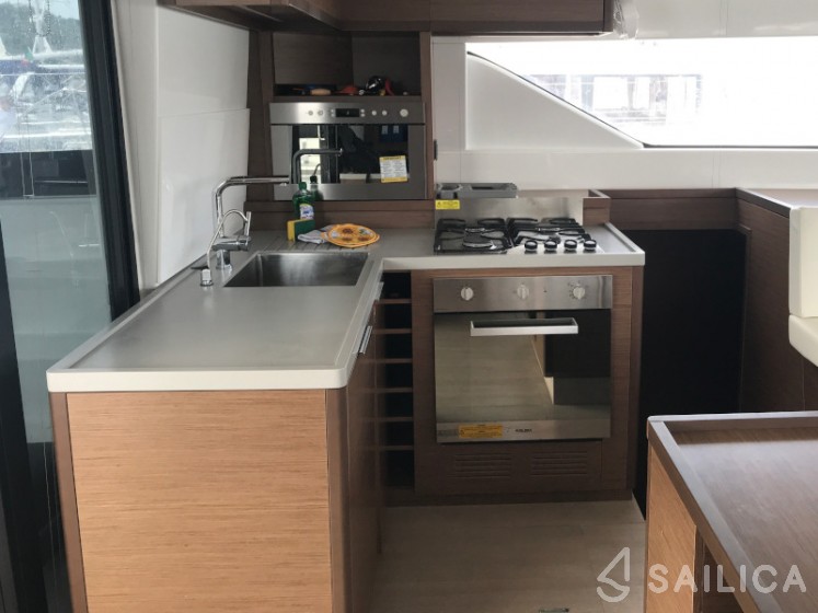 Lagoon 50 - Yacht Charter Sailica