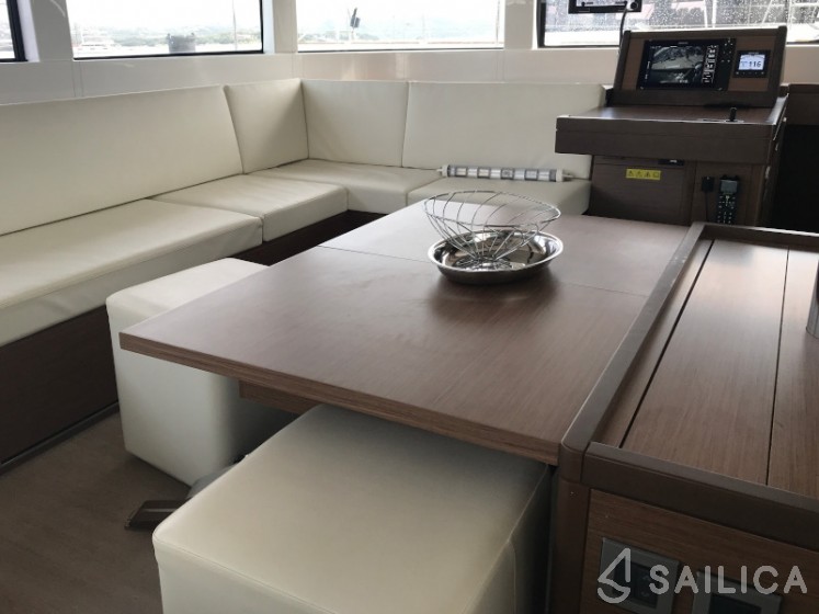 Lagoon 50 - Yacht Charter Sailica