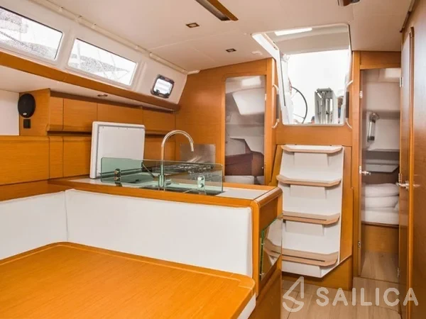 Sun Odyssey 389 - Yacht Charter Sailica