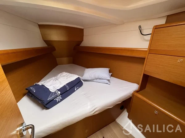 Sun Odyssey 389 - Yacht Charter Sailica