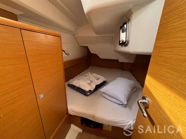 Sun Odyssey 389 - Yacht Charter Sailica