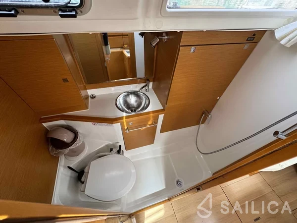 Sun Odyssey 389 - Yacht Charter Sailica