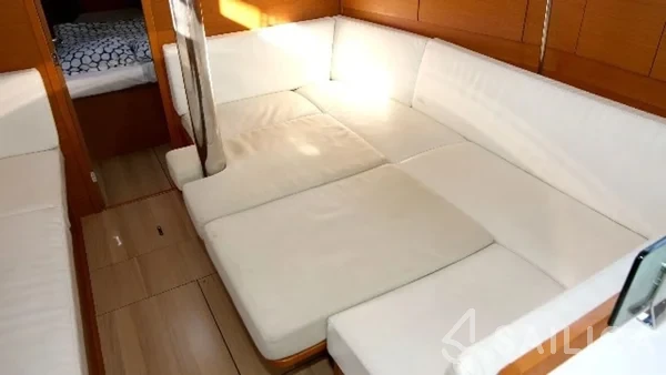 Sun Odyssey 389 - Yacht Charter Sailica