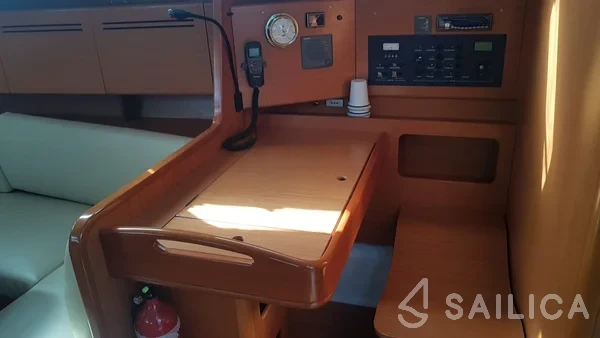 Cyclades 50.5 - Yacht Charter Sailica