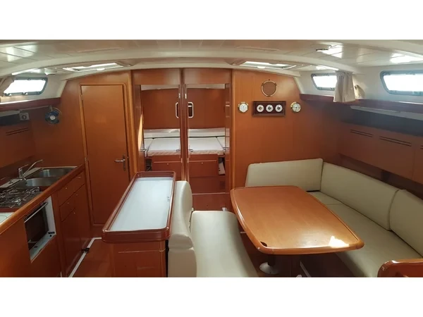 Cyclades 50.5 - Yacht Charter Sailica