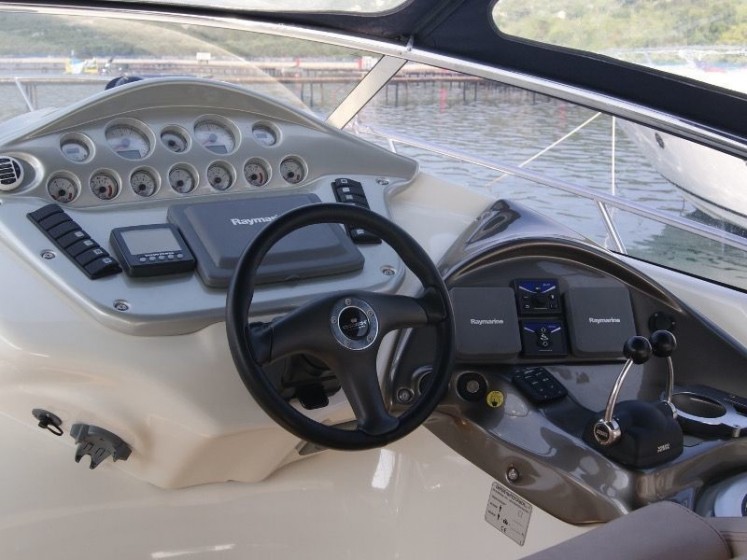 Cranchi Zaffiro 36 - Yacht Charter Sailica