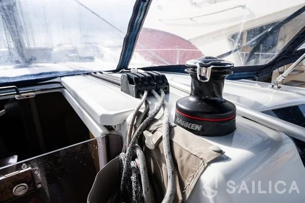 Oceanis 40.1 - Yacht Charter Sailica