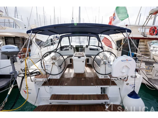 Oceanis 40.1 - Yacht Charter Sailica