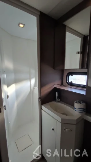 Bali 5.4. - Yacht Charter Sailica
