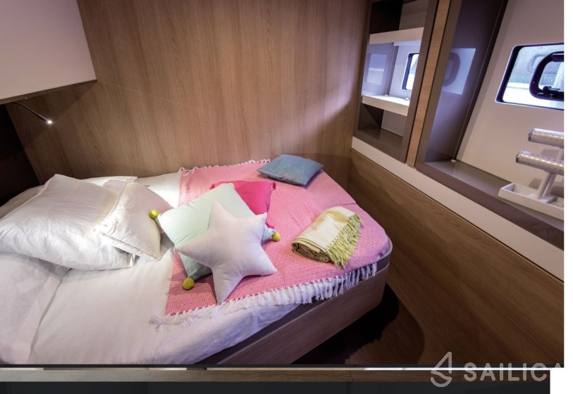 Bali 5.4. - Yacht Charter Sailica