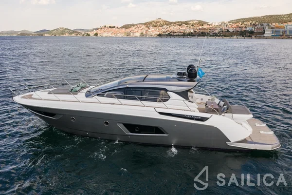 Azimut 50 - Yacht Charter Sailica