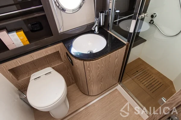 Azimut 50 - Yacht Charter Sailica