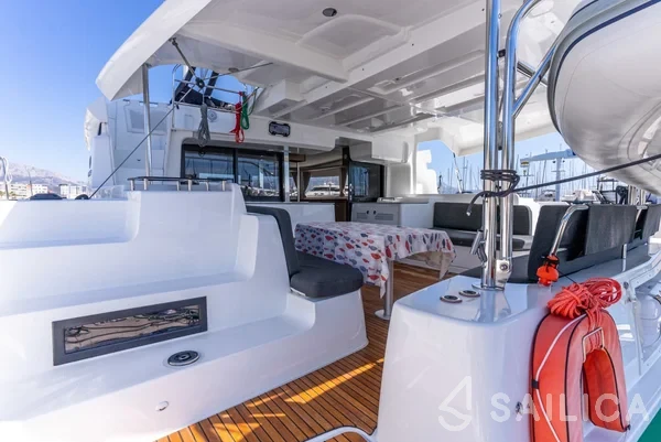 Lagoon 46  - Yacht Charter Sailica