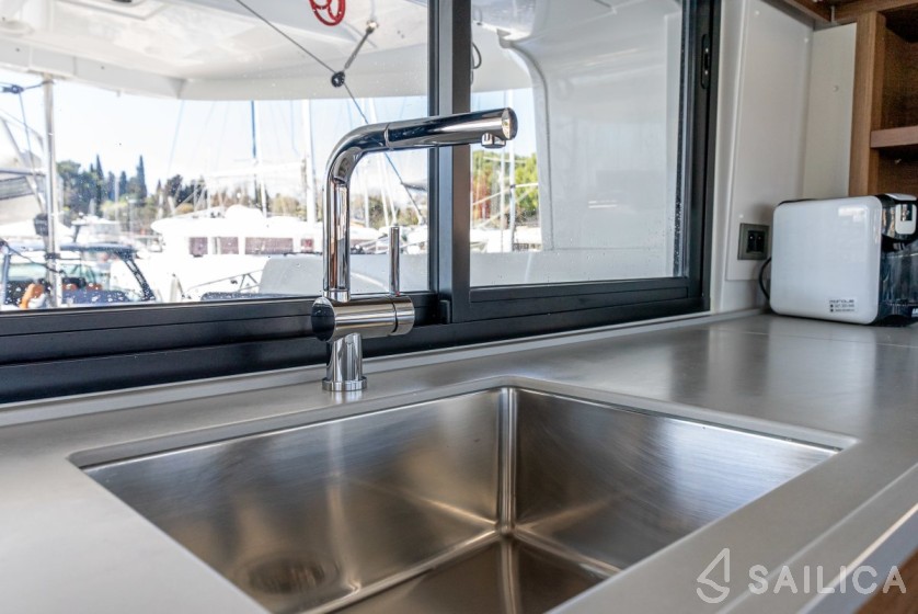 Lagoon 46  - Yacht Charter Sailica