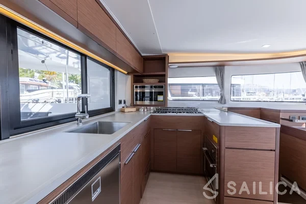 Lagoon 46  - Yacht Charter Sailica