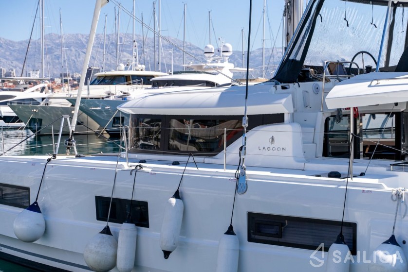 Lagoon 46  - Yacht Charter Sailica