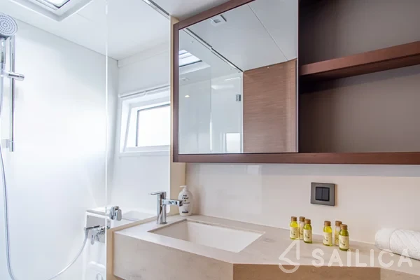 Lagoon 46  - Yacht Charter Sailica