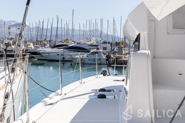 Lagoon 46  - Yacht Charter Sailica