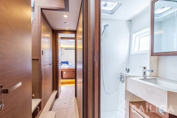 Lagoon 46  - Yacht Charter Sailica