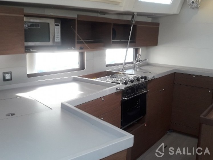 Oceanis 46.1 - Yacht Charter Sailica