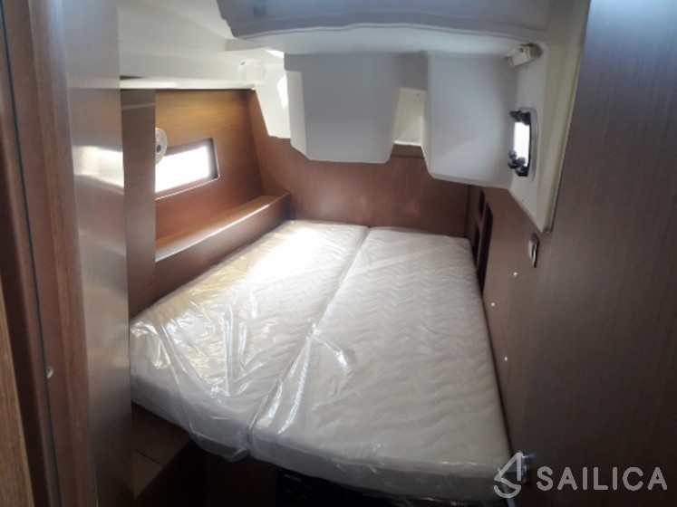 Oceanis 46.1 - Yacht Charter Sailica