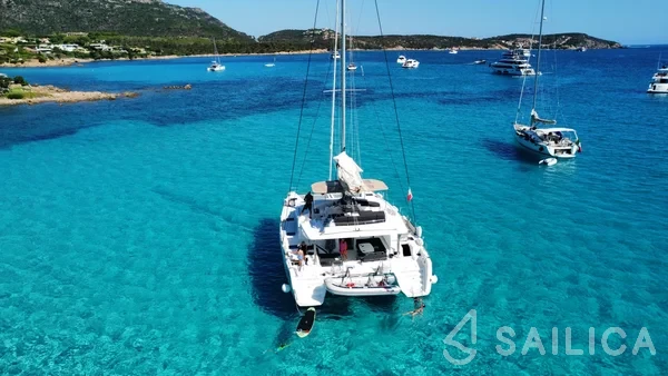 Lagoon 52F - Yacht Charter Sailica