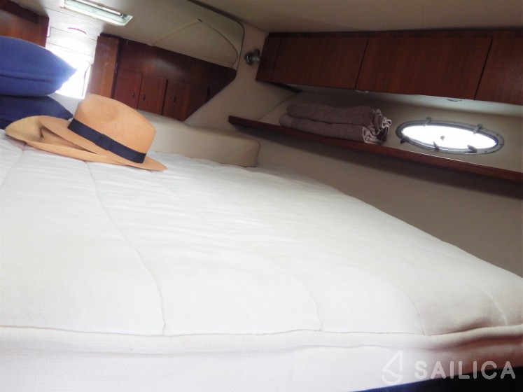 Tiara 3800 Open - Yacht Charter Sailica