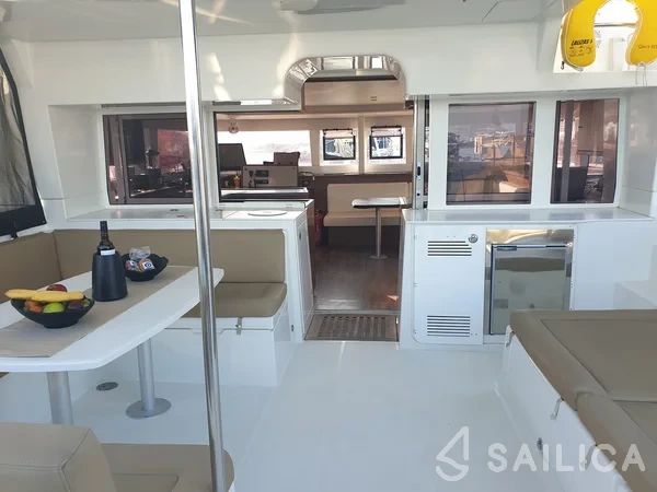 Lagoon 450  Flybridge - Yacht Charter Sailica
