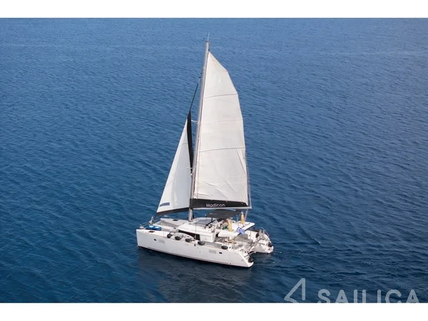 Lagoon 450  Flybridge - Yacht Charter Sailica