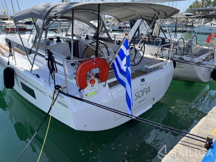 Bavaria C42 - Yacht Charter Sailica
