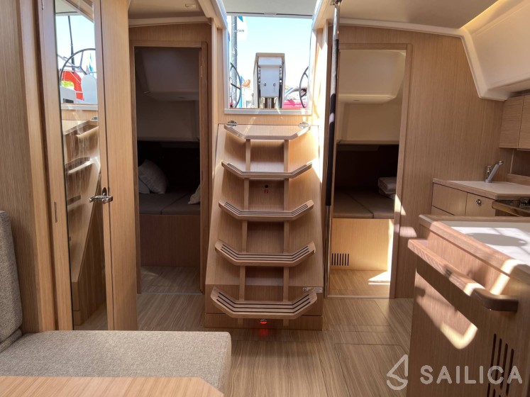 Bavaria C42 - Yacht Charter Sailica