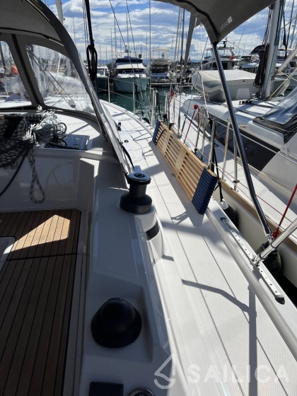 Bavaria C42 - Yacht Charter Sailica