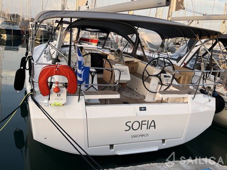 Bavaria C42 - Yacht Charter Sailica