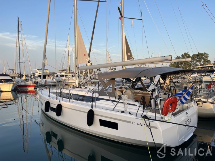 Bavaria C42 - Yacht Charter Sailica